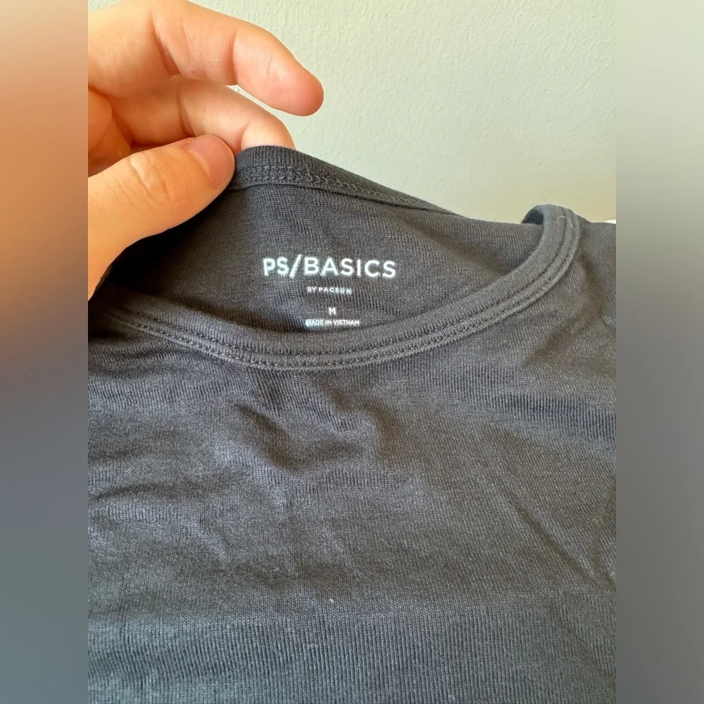 PacSun Basic Tee - NWT!! - Picture 4 of 4